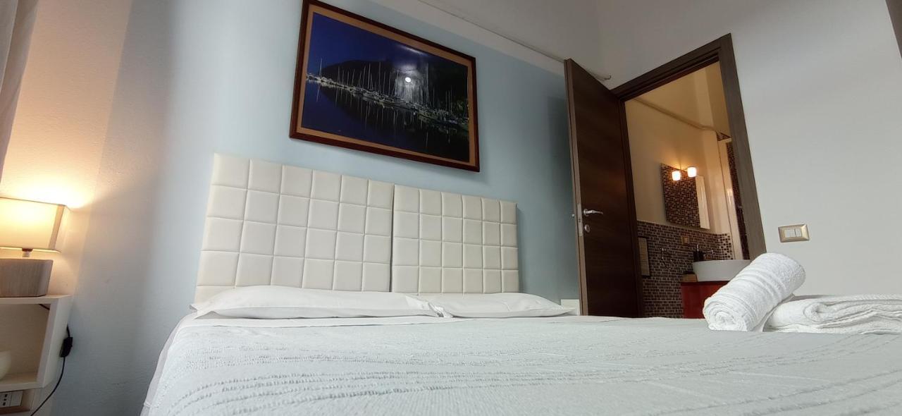 Onlyrooms III - Piazza Jenne Cagliari Eksteriør bilde