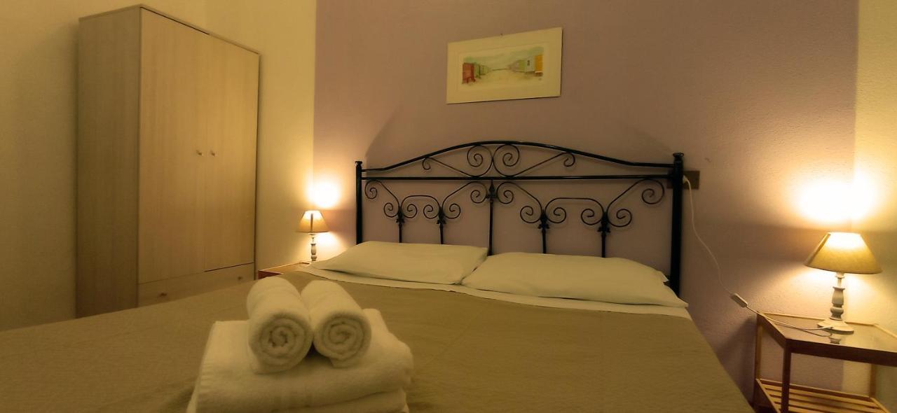 Onlyrooms III - Piazza Jenne Cagliari Eksteriør bilde
