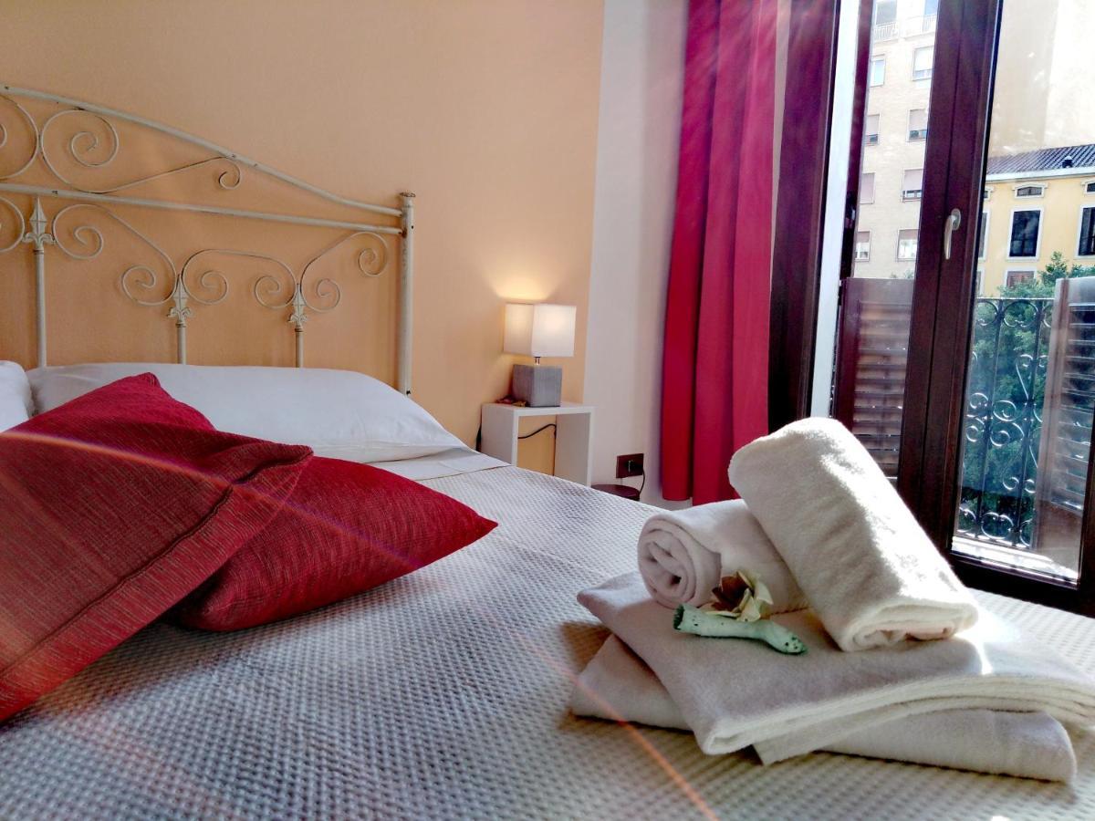 Onlyrooms III - Piazza Jenne Cagliari Eksteriør bilde